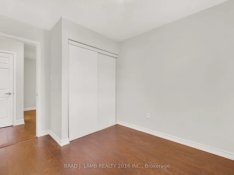 930 Nadalin Hts — Photo 26