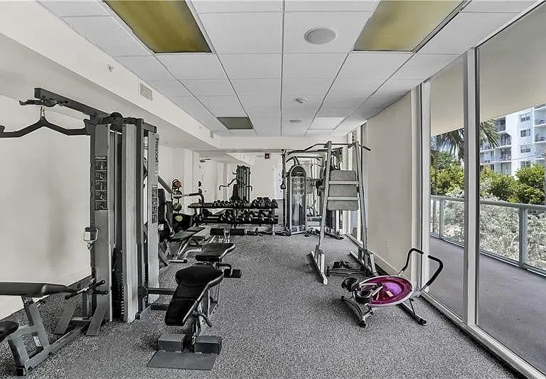 720 NE 62nd St #406 — Photo 15