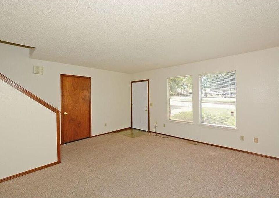 1st image of 200 N Smythe Ave #200