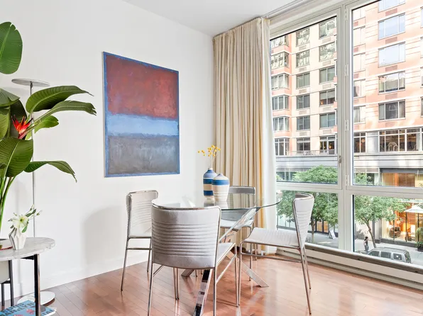 225 East 34th Street 3H image 2 of 17