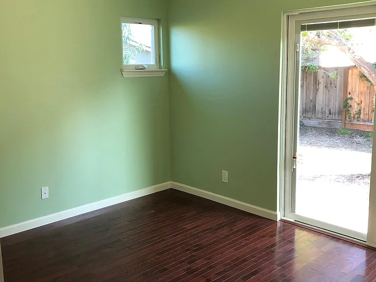 1825 Mento Dr — Photo 8