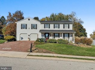 3121 Pineview Dr, Dover, PA 17315