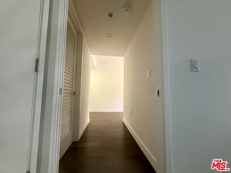 901 S Flower St #613 — Photo 15