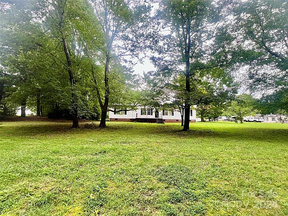 2nd image of 215 Keever Farm Dr