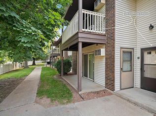 1043 Marvelle Ln APT A15, Green Bay, WI 54304