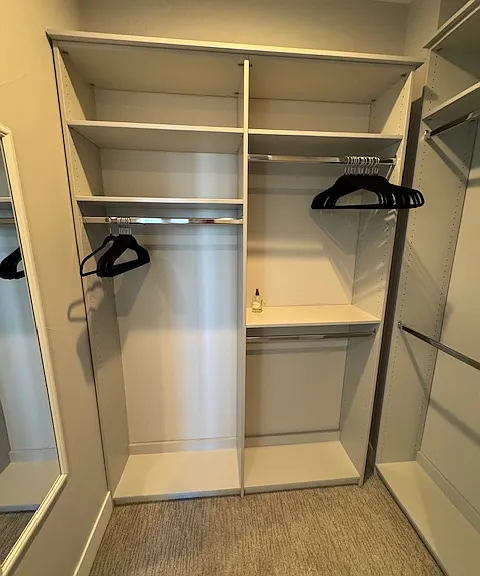 Master Walk-In