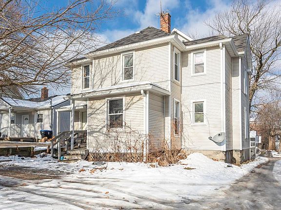 4th image of 611 Emmet St