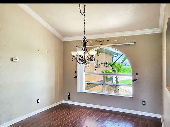 5th image of 361 Pinehurst Ave