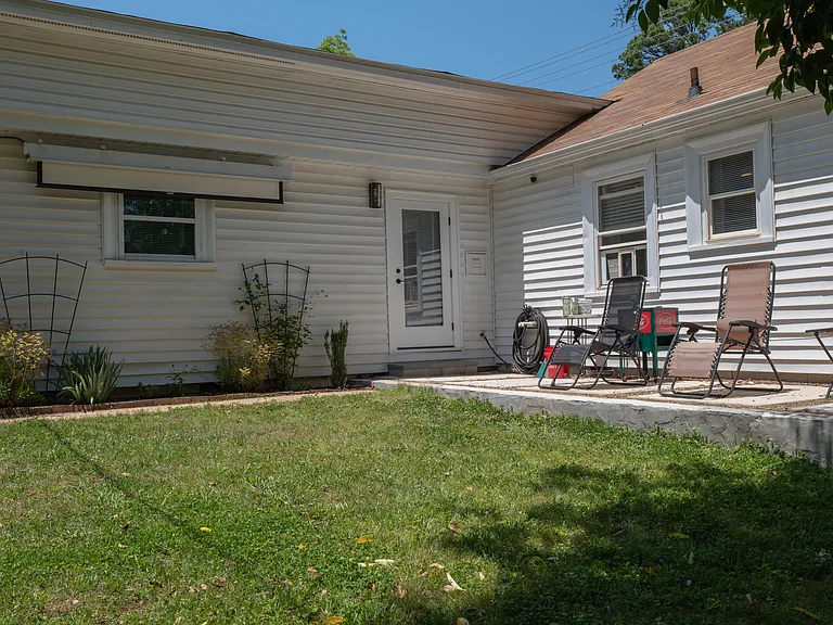 1419 Remount Rd #A — Photo 13