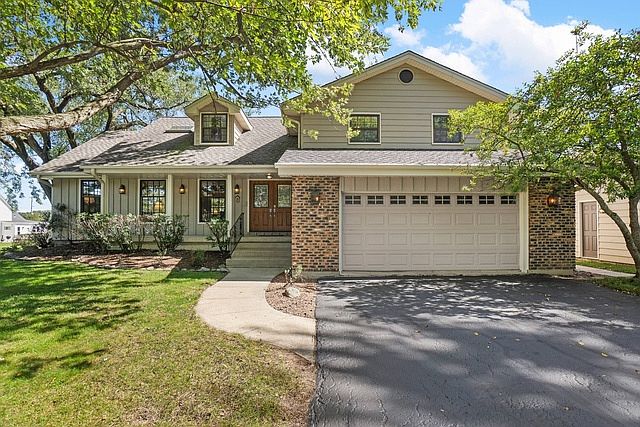 1st image of 8N375 Cheviot Dr