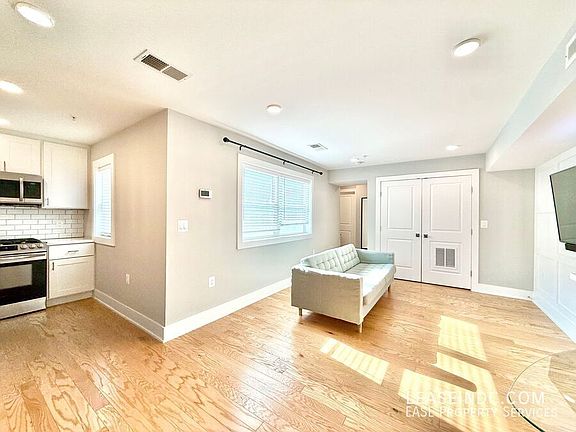 2nd image of 714 11th St NE #103