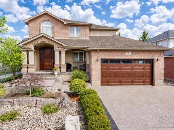 60 Chandos Dr, Kitchener, ON N2A 3C2