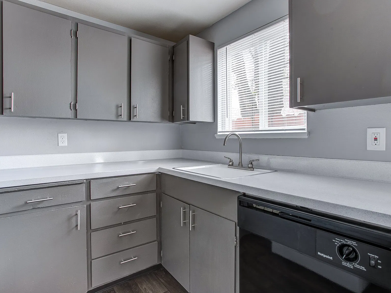 Shenandoah Gardens Apartments — Photo 3