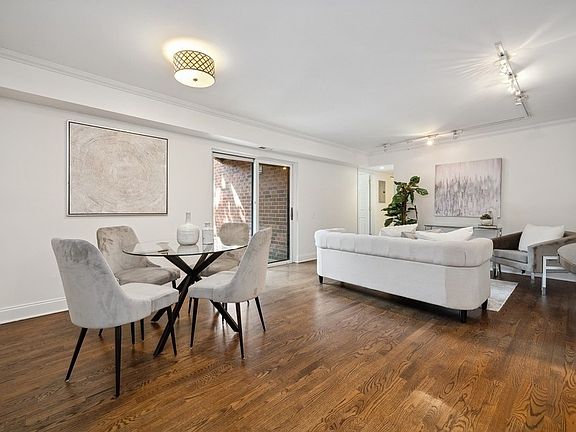 2nd image of 2036 N Larrabee St APT 8105