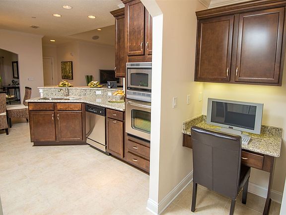 4th image of 362 Seloy Dr