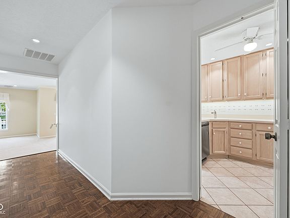 5th image of 2020 Mystic Bay Ct