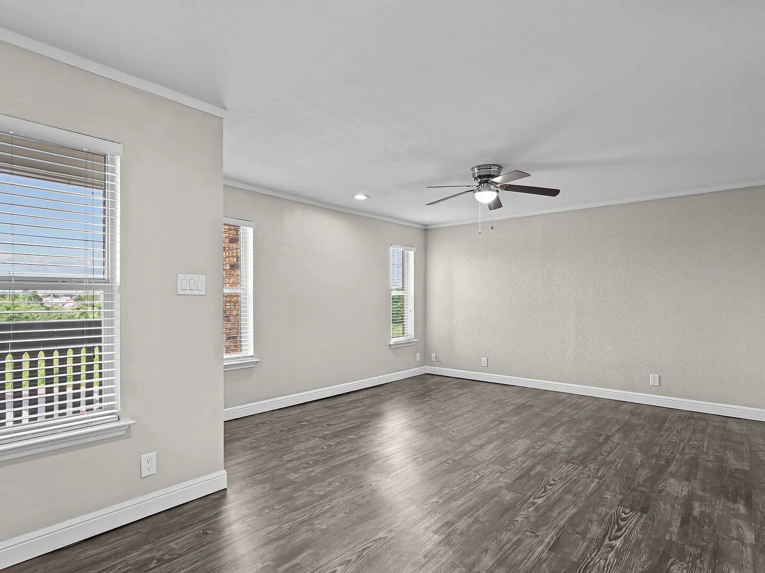 Townlake Apartments — Photo 2