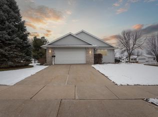811 Edward St, Verona, WI 53593