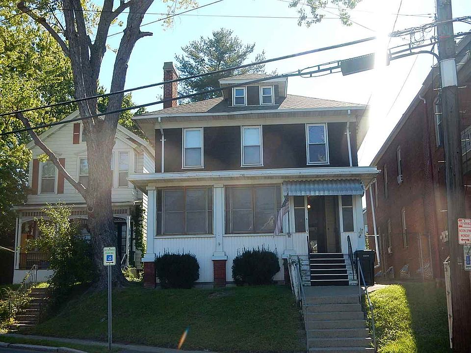 1st image of 123 Oakwood Ave