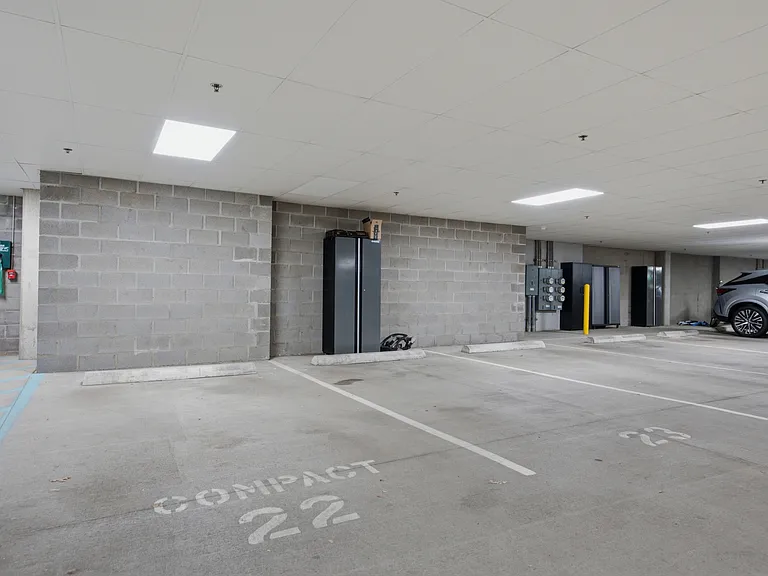 205 31st Ave N #310 — Photo 33
