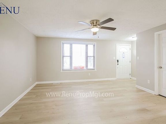 4th image of 6821 Littleton Dr