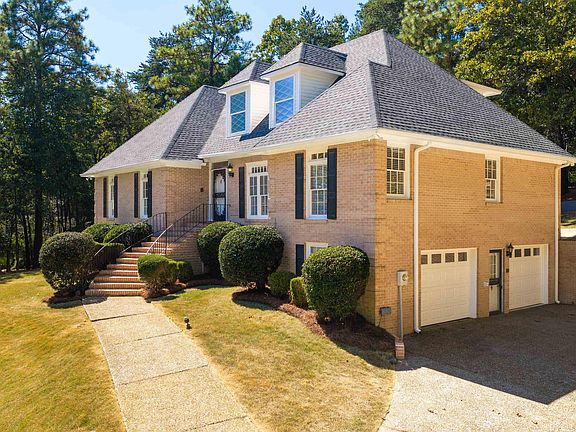 3rd image of 3008 Brookhill Dr