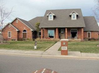 221 Cypress St NW, Piedmont, OK 73078