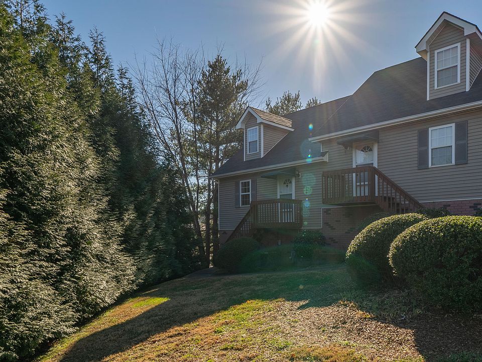 1st image of 805 Cambridgeshire Ct #805