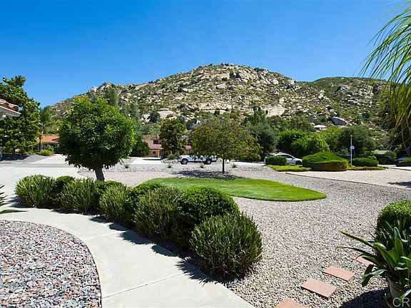 2nd image of 25265 Kerri Ln