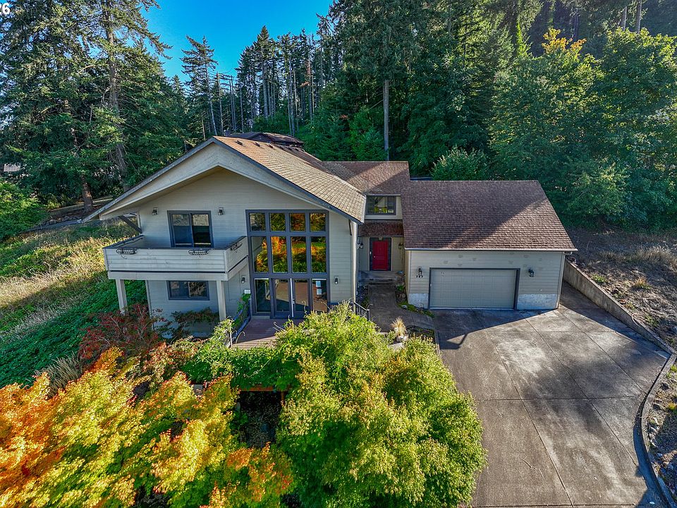 1st image of 747 Holbrook Ln