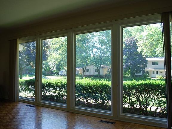 3rd image of 5224 Whispering Oak Ln