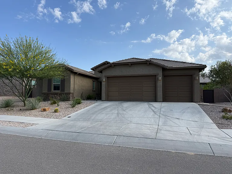 1646 W Aristides St — Photo 1