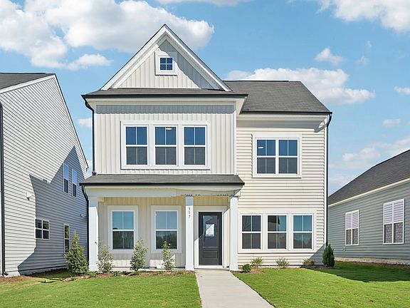 Exterior - Graceful lines and classic charm never fade.