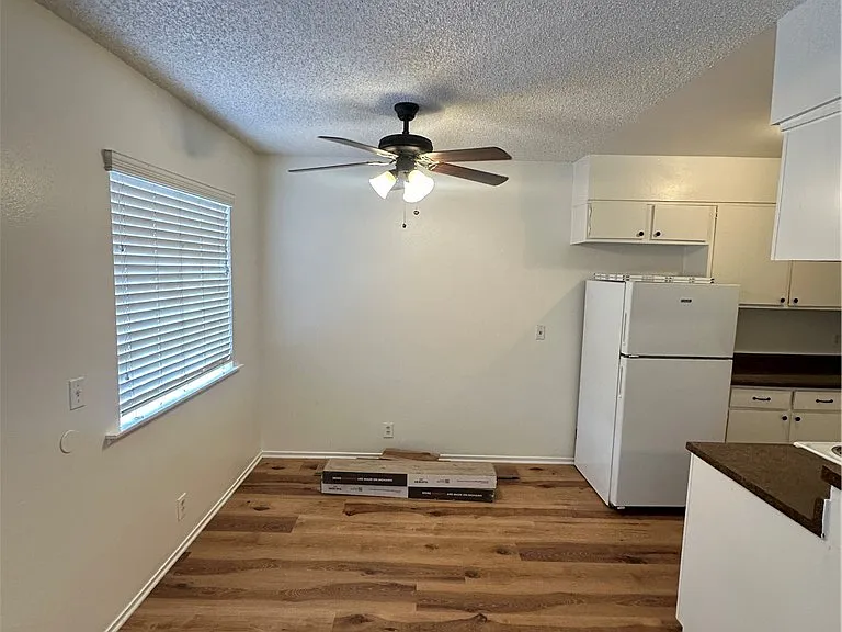 3355 Sylvia St #4 — Photo 14