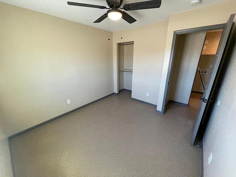 890 N Prescott Ave — Photo 4