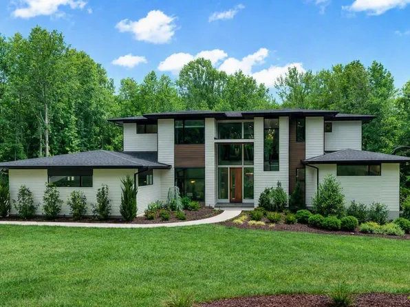 196 Mountaintop Cir, Bear Creek, NC 27312