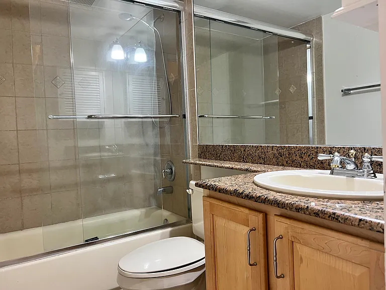 1515 E Broward Blvd #305 — Photo 17