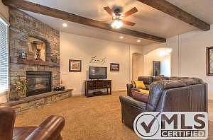 005_Living Room