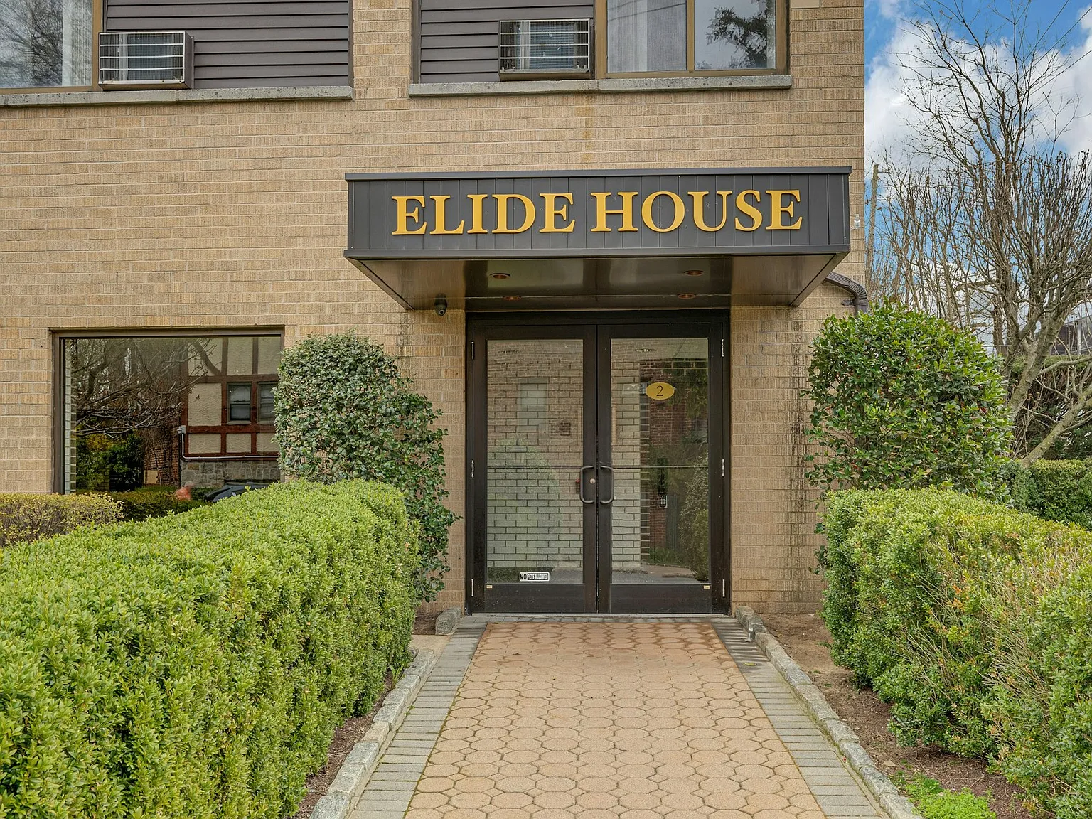Elide House (2 Park) — Photo 4
