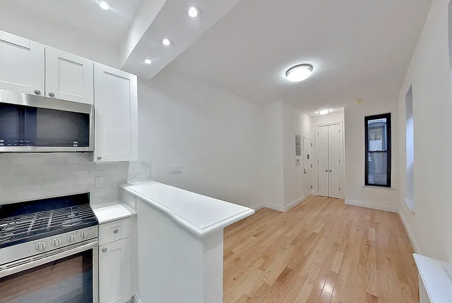 417 3rd Avenue — Photo 3