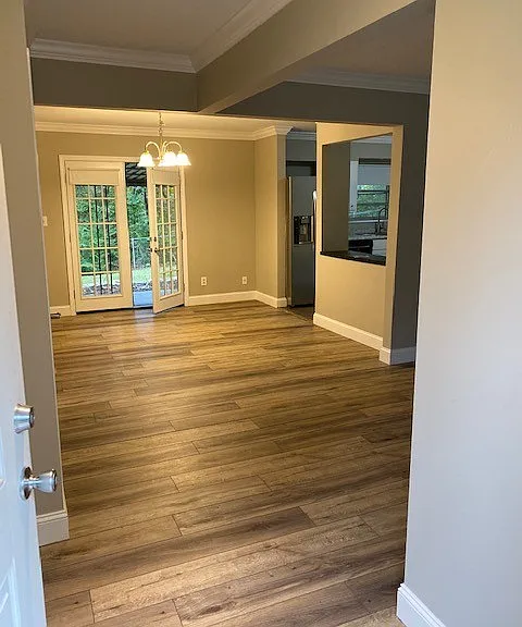 1701 Kemper Ln — Photo 3