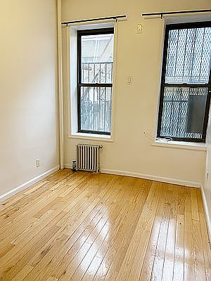 2nd image of 52 Henry St #2