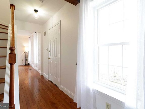 4th image of 508 E Irvin Ave