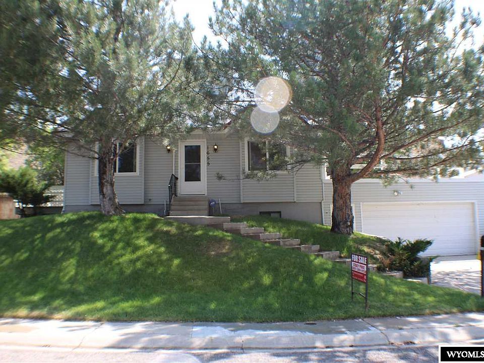 1st image of 1655 Indian Hills Dr