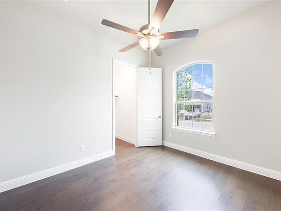 4th image of 2508 Newton Ln