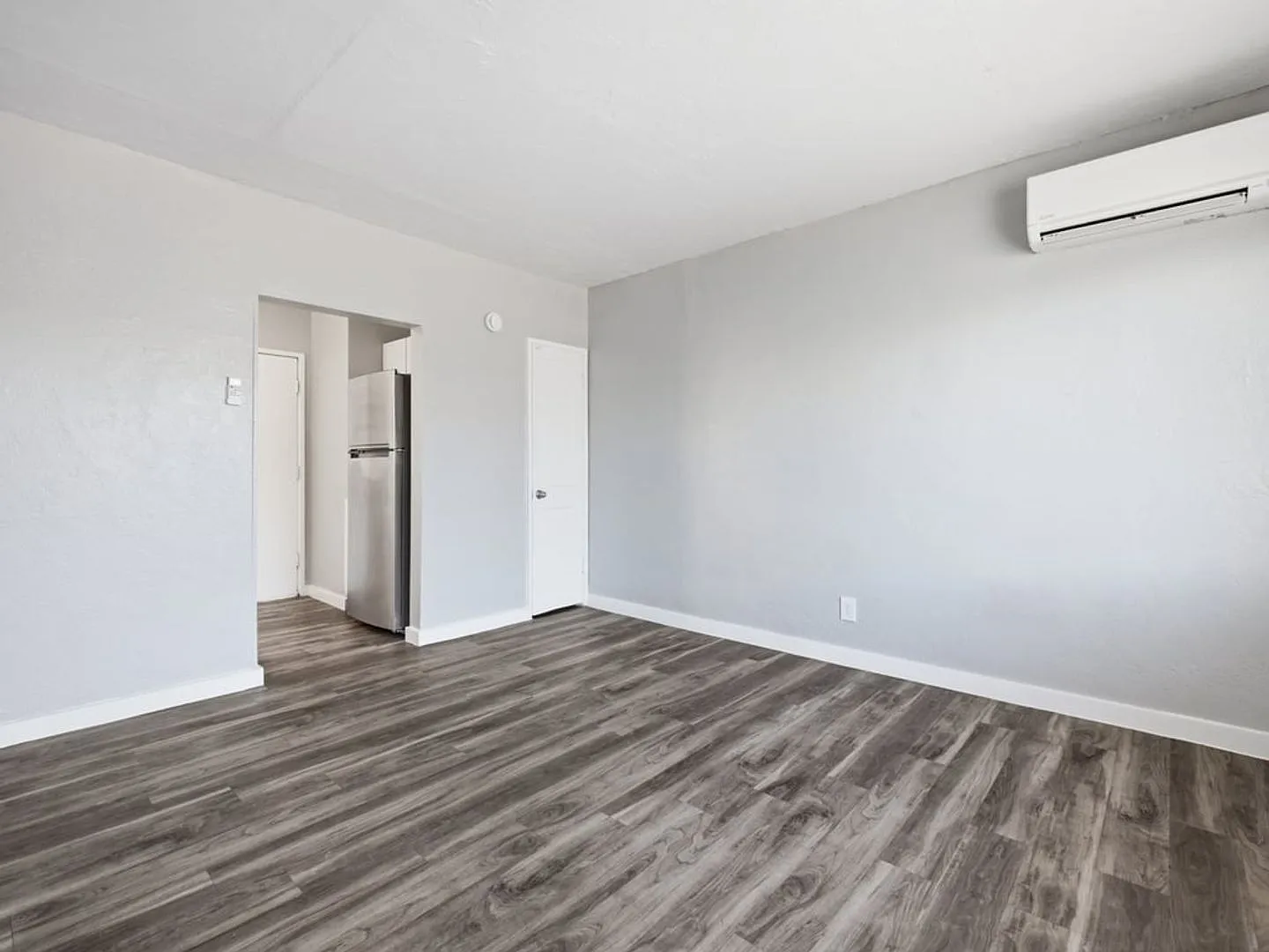 1 Bedroom 1 Bathroom — Photo 3