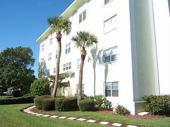 1st image of 4400 1st St N APT 207