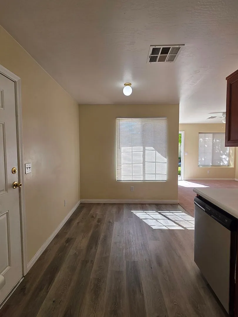 722 Spring Meadow Ct. #2 - Apartment — Photo 4