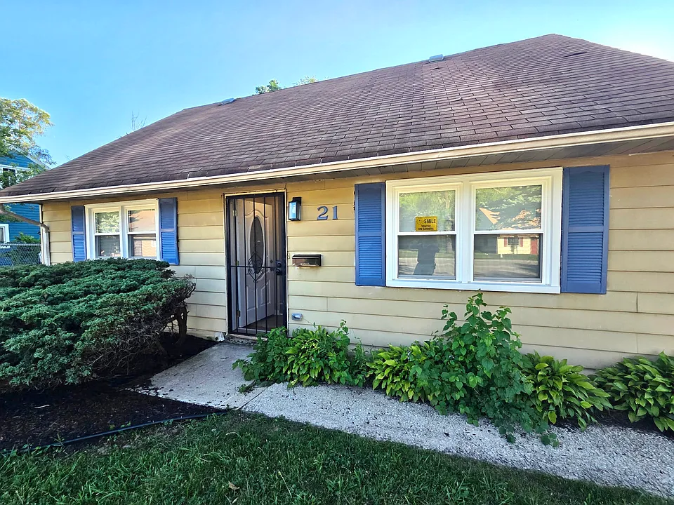 21 Apache St