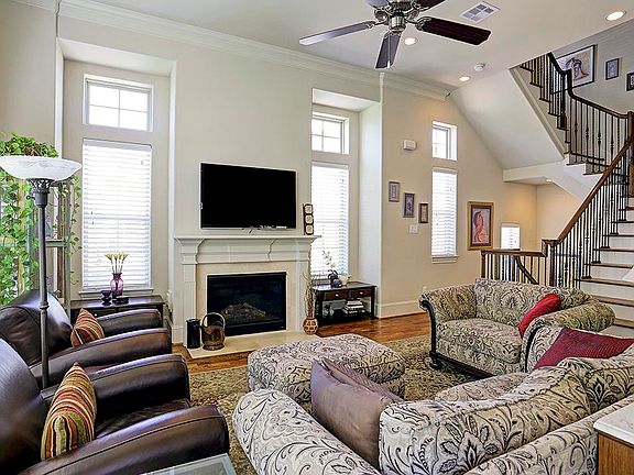 5th image of 8833 Lakeshore Terrace Dr